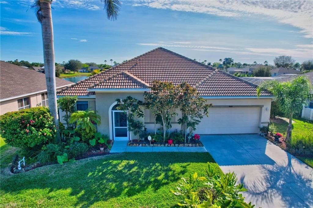 8040 Liriope LOOP, LEHIGH ACRES FL 33972-9