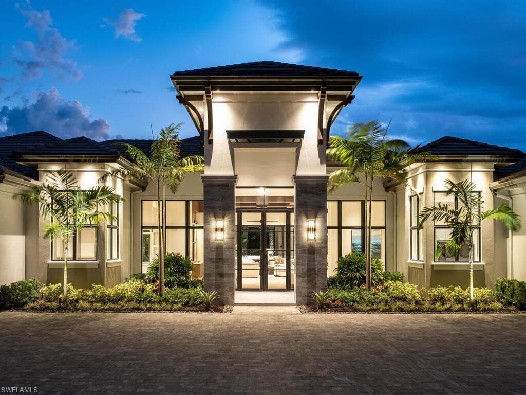 799 Cassena RD, NAPLES FL 34108-1