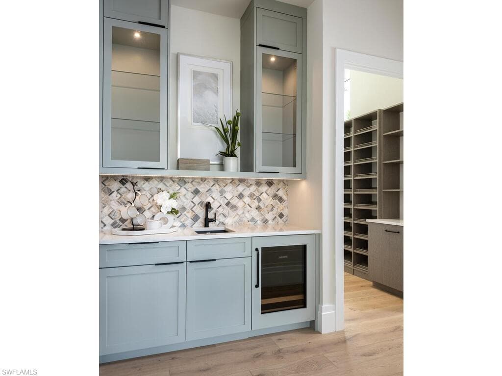 799 Cassena RD, NAPLES FL 34108-15