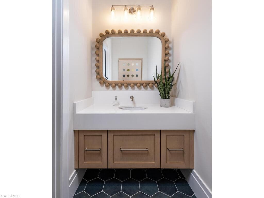 799 Cassena RD, NAPLES FL 34108-31