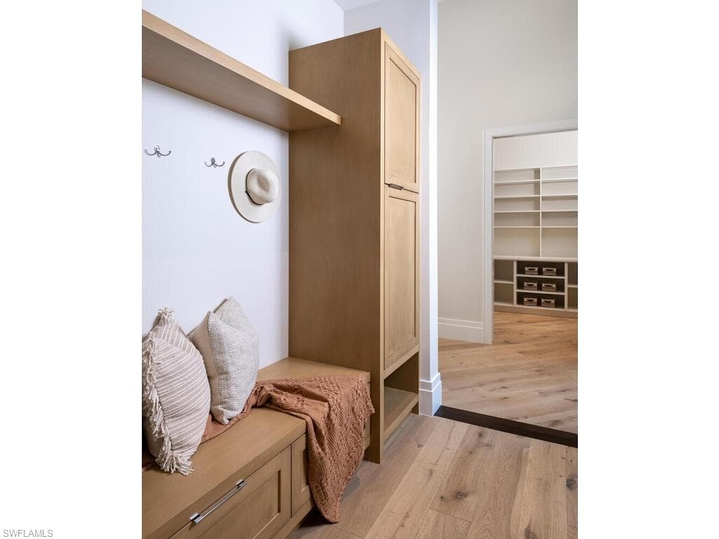 799 Cassena RD, NAPLES FL 34108-29