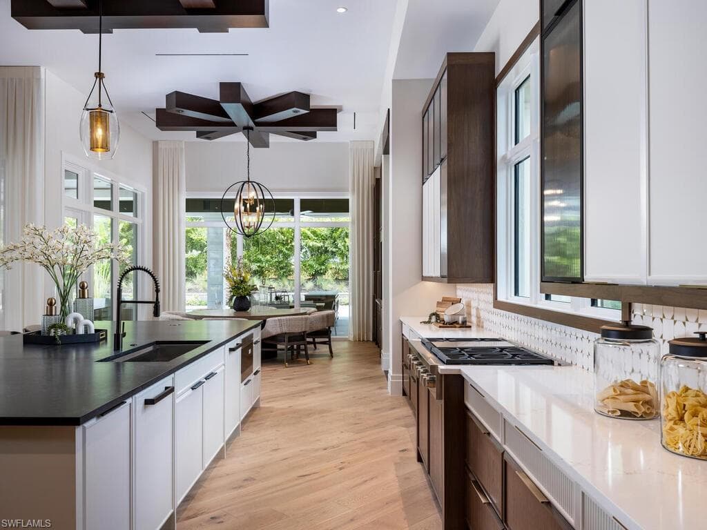 799 Cassena RD, NAPLES FL 34108-9