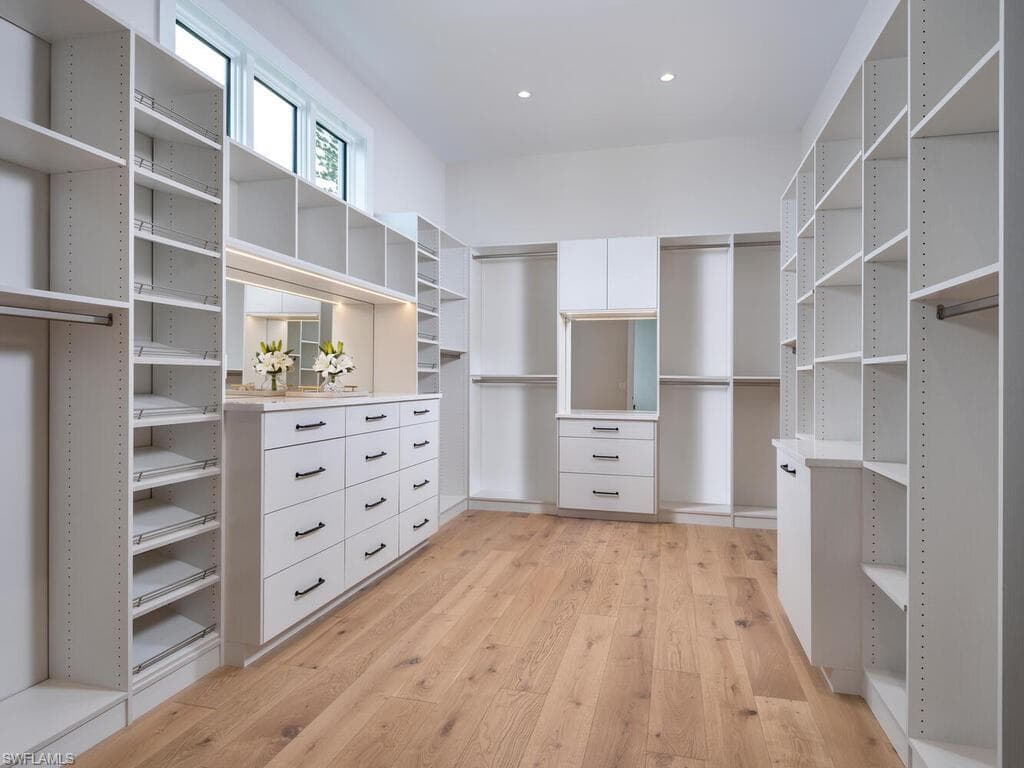 799 Cassena RD, NAPLES FL 34108-17