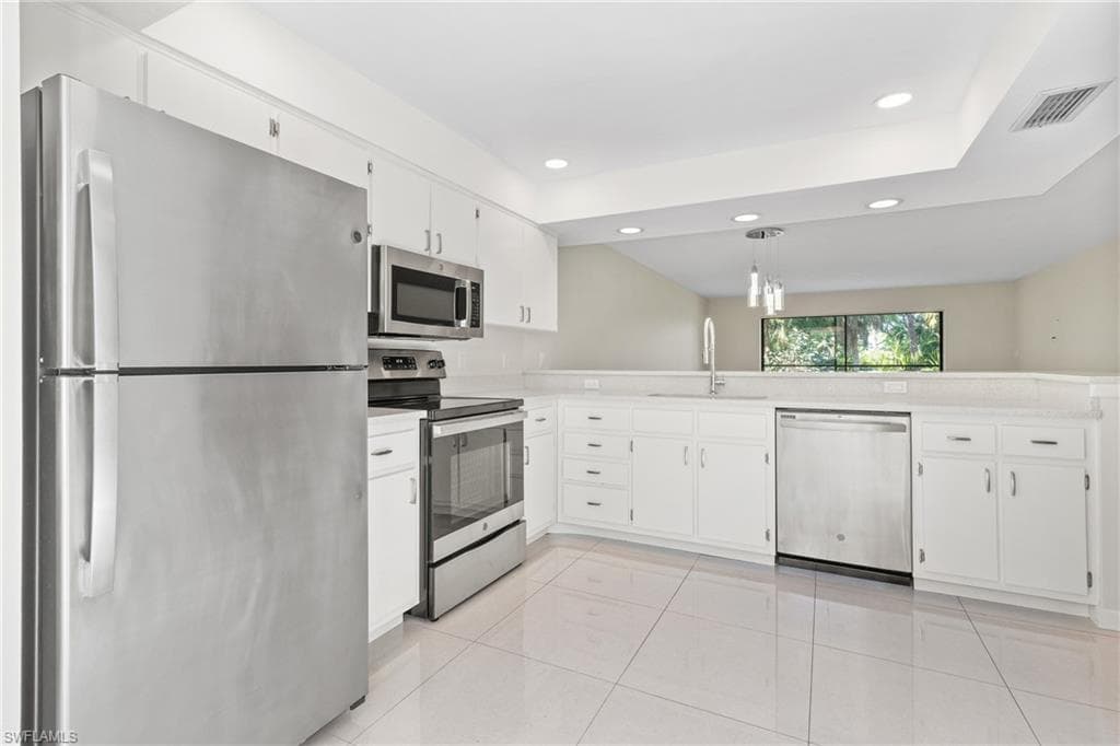 116 Pinebrook DR, FORT MYERS FL 33907-6
