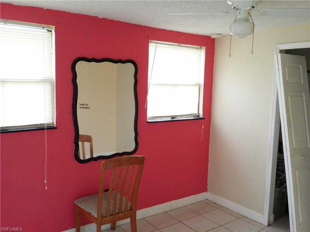 950 Lakeview DR, NORTH FORT MYERS FL 33903-10