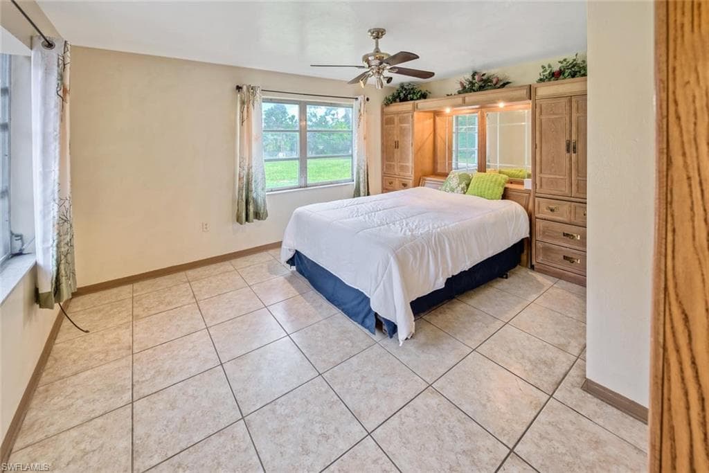 29 Caribbean RD, NAPLES FL 34108-26