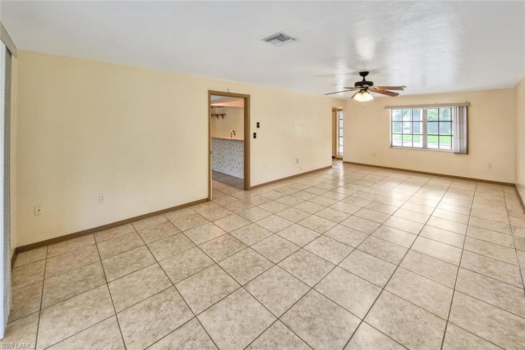 29 Caribbean RD, NAPLES FL 34108-5