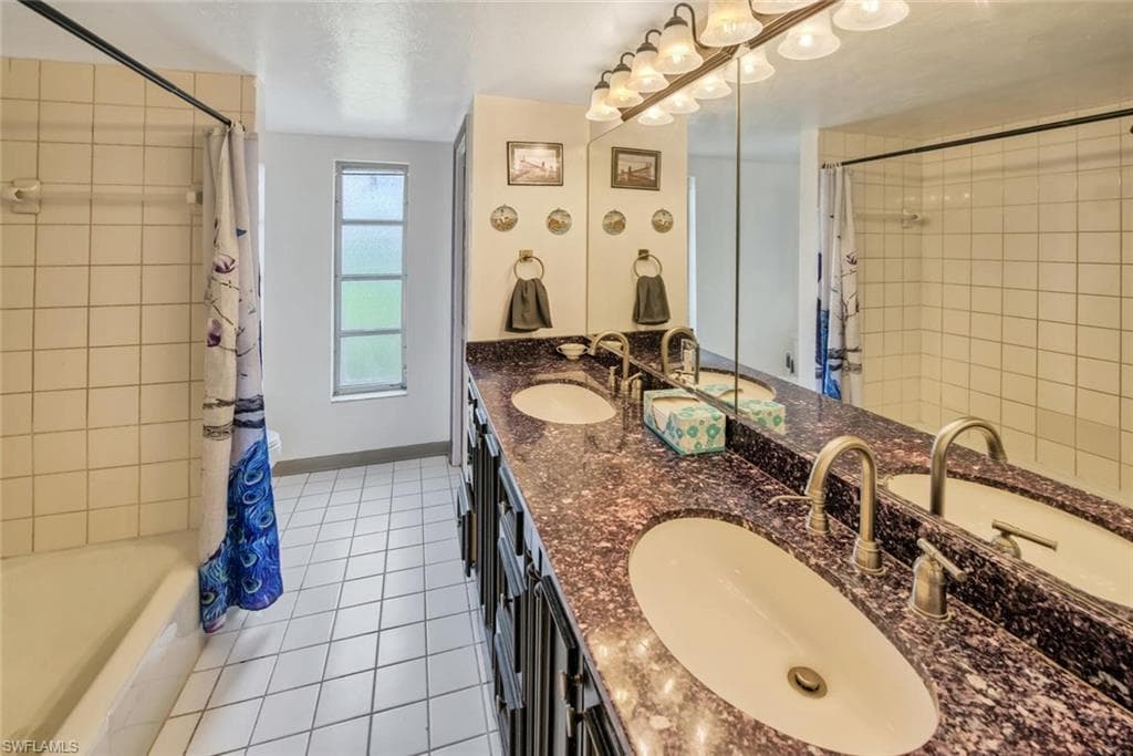 29 Caribbean RD, NAPLES FL 34108-24