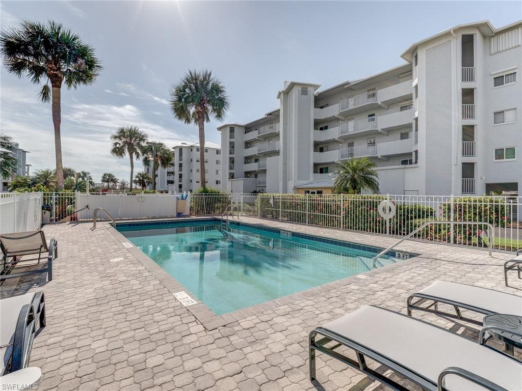 4521 Bay Beach LN # 326, FORT MYERS BEACH FL 33931-4