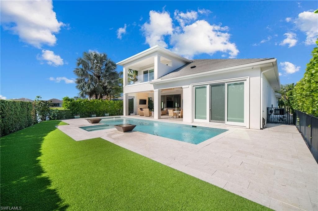 6892 Leeward WAY, NAPLES FL 34109-5