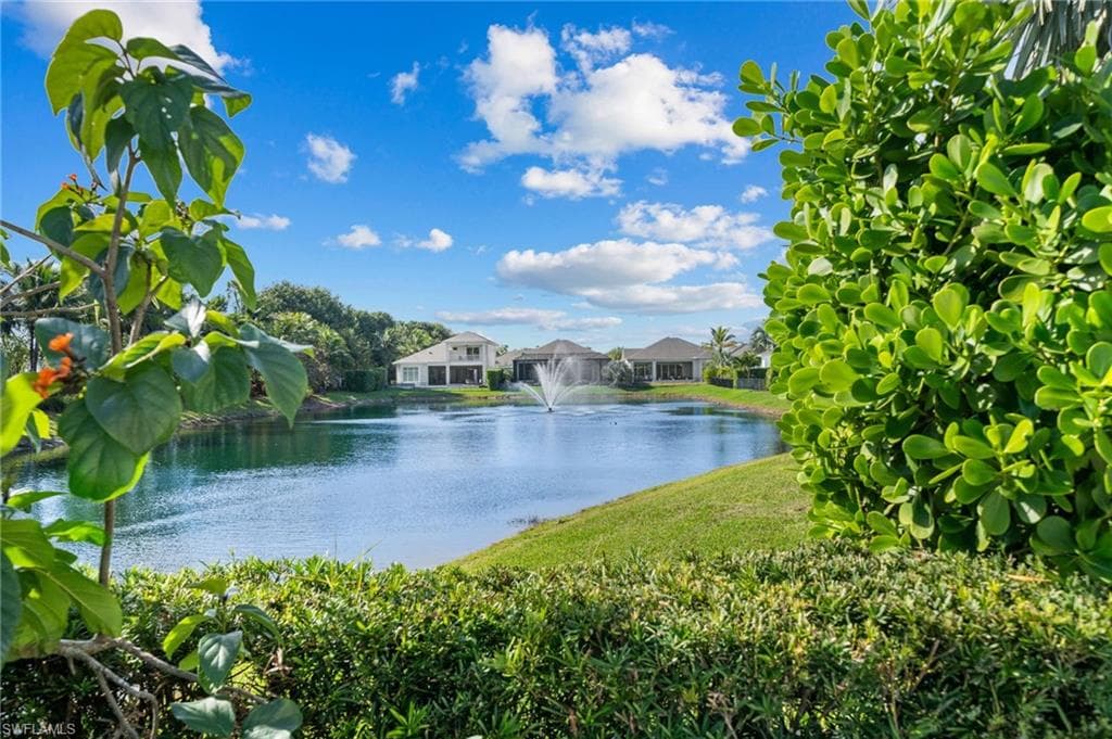 6892 Leeward WAY, NAPLES FL 34109-4