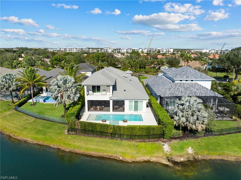 6892 Leeward WAY, NAPLES FL 34109-43