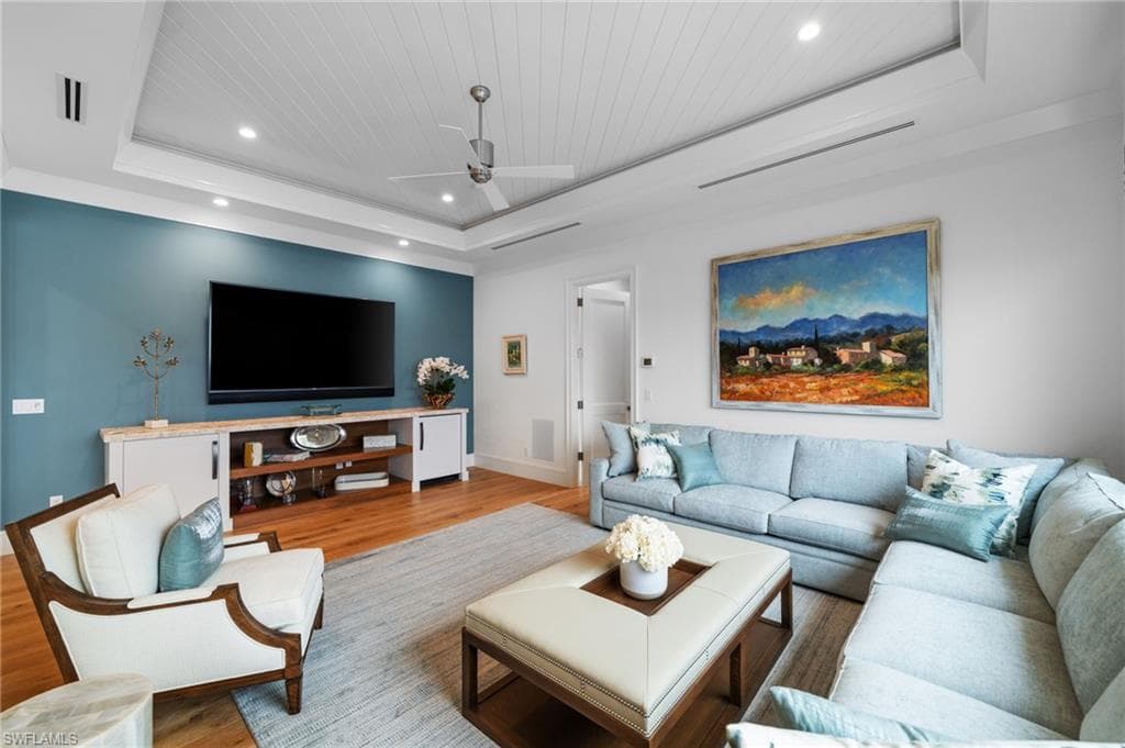 6892 Leeward WAY, NAPLES FL 34109-34