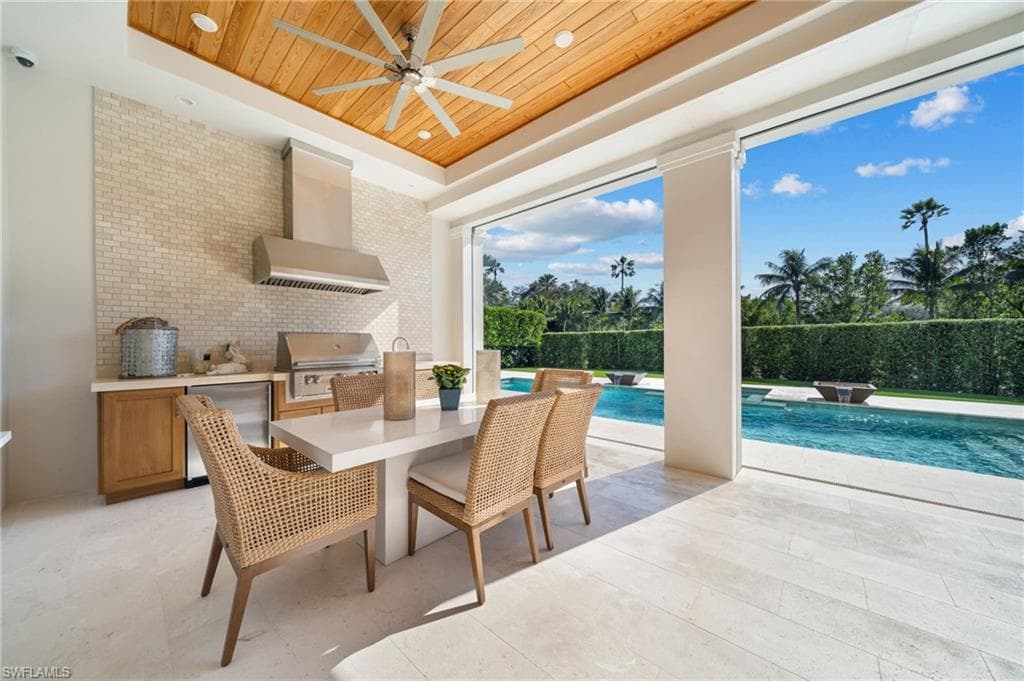 6892 Leeward WAY, NAPLES FL 34109-7