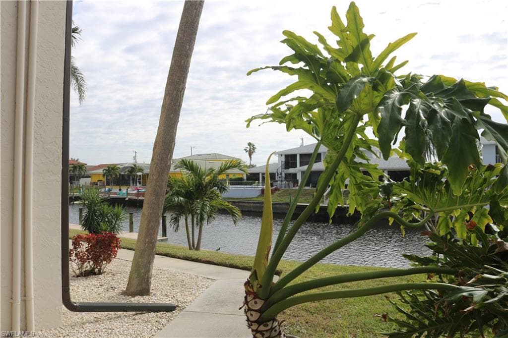3935 Country Club BLVD # 11, CAPE CORAL FL 33904-23