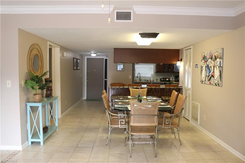 3935 Country Club BLVD # 11, CAPE CORAL FL 33904-9