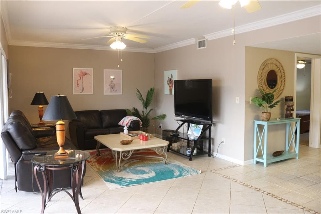 3935 Country Club BLVD # 11, CAPE CORAL FL 33904-3