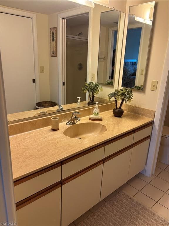 4500 SE 5th PL # 106, CAPE CORAL FL 33904-16