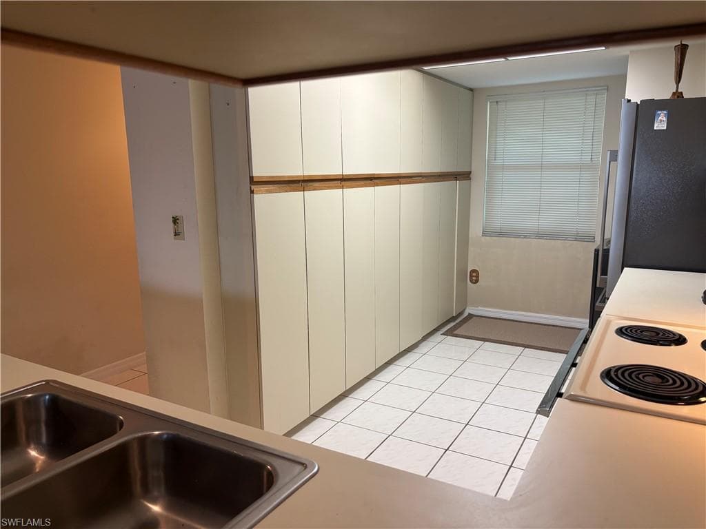 4500 SE 5th PL # 106, CAPE CORAL FL 33904-11