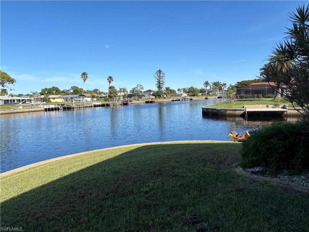 4500 SE 5th PL # 106, CAPE CORAL FL 33904-28