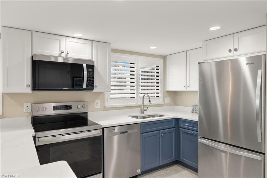 671 E Gulf DR, SANIBEL FL 33957-13