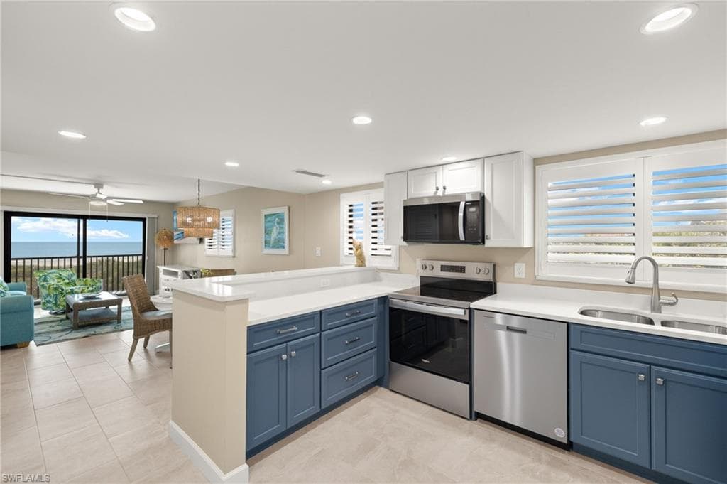 671 E Gulf DR, SANIBEL FL 33957-14