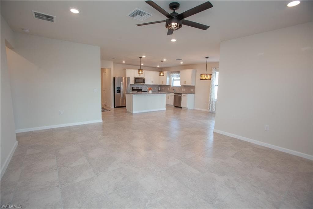 10811 Firebush CIR, NORTH FORT MYERS FL 33917-33