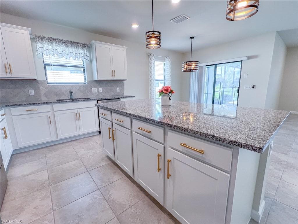 10811 Firebush CIR, NORTH FORT MYERS FL 33917-44