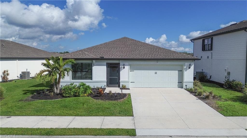 10811 Firebush CIR, NORTH FORT MYERS FL 33917-3