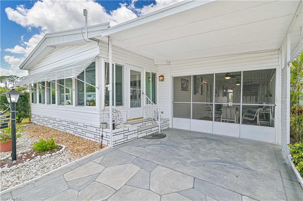 138 Lexington AVE, FORT MYERS FL 33908-1