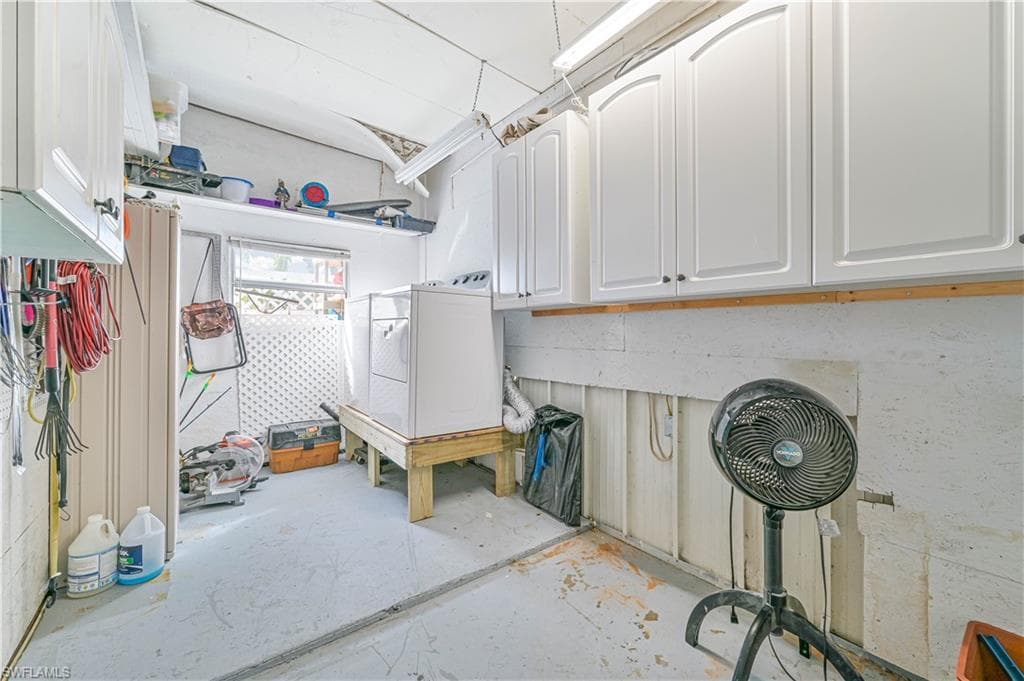 138 Lexington AVE, FORT MYERS FL 33908-25