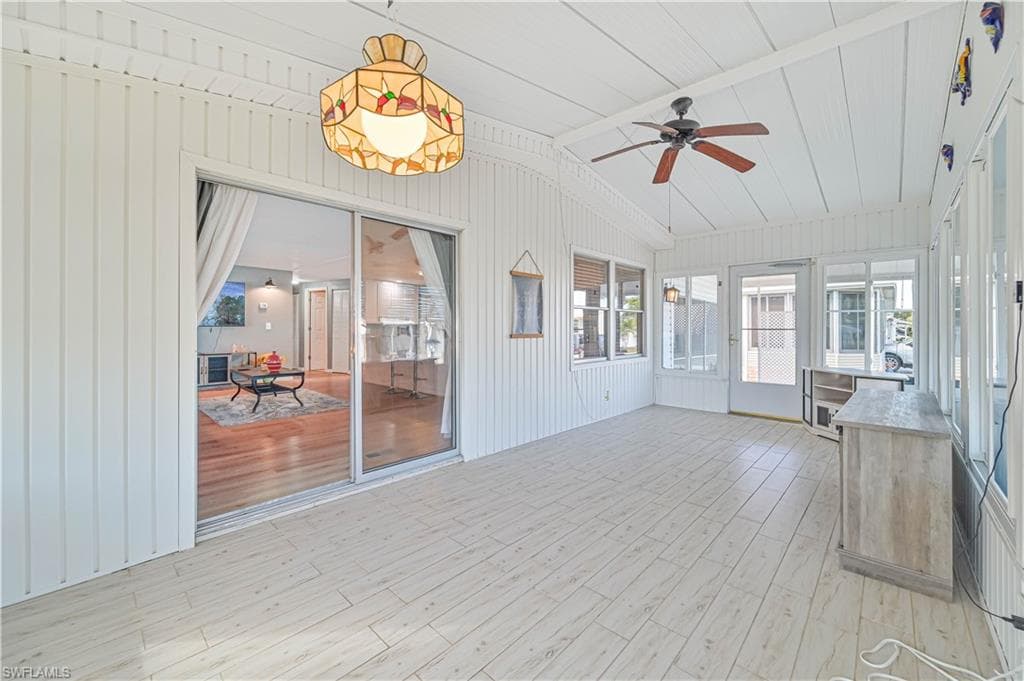 138 Lexington AVE, FORT MYERS FL 33908-13