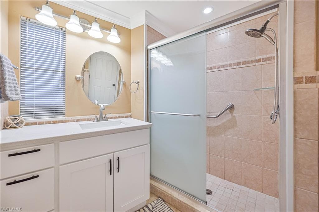 138 Lexington AVE, FORT MYERS FL 33908-24