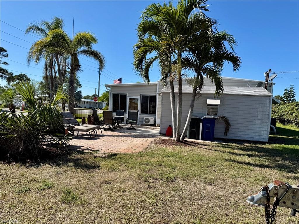 27487 Bourbonniere DR, BONITA SPRINGS FL 34135-2