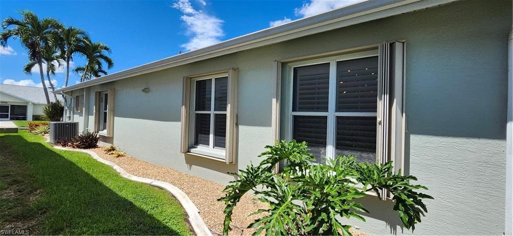 3762 Sabal Springs BLVD, NORTH FORT MYERS FL 33917-23