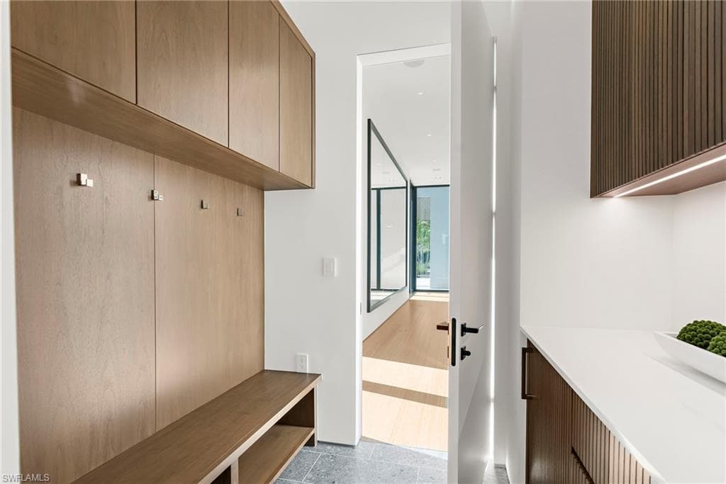 107 Myrtle RD, NAPLES FL 34108-41