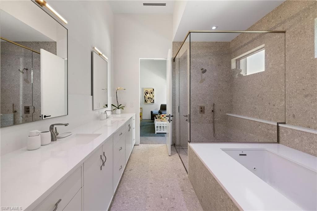 107 Myrtle RD, NAPLES FL 34108-36