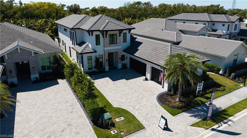 6634 Palisades AVE-33