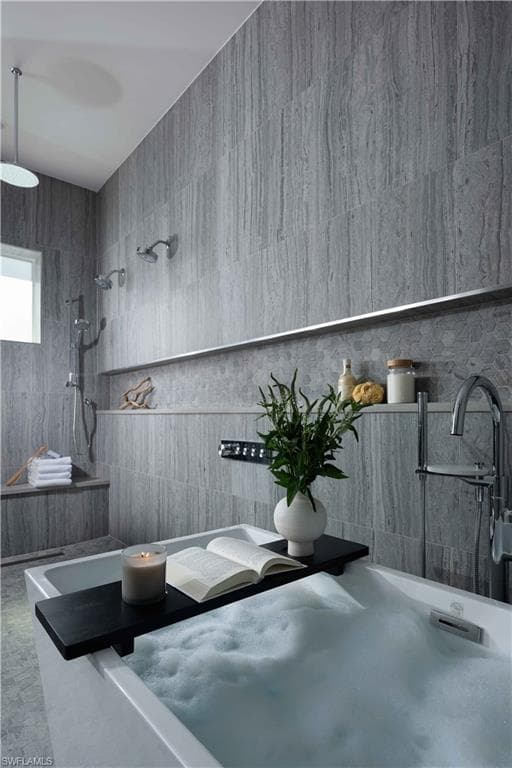 6634 Palisades AVE, NAPLES FL 34109-13