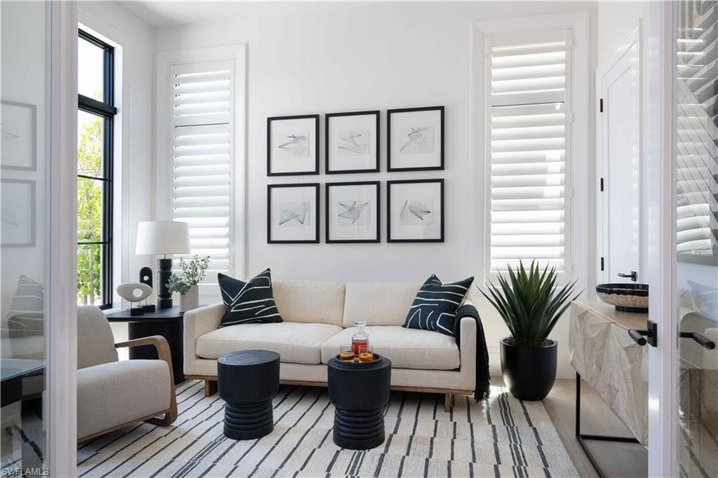 6634 Palisades AVE, NAPLES FL 34109-14