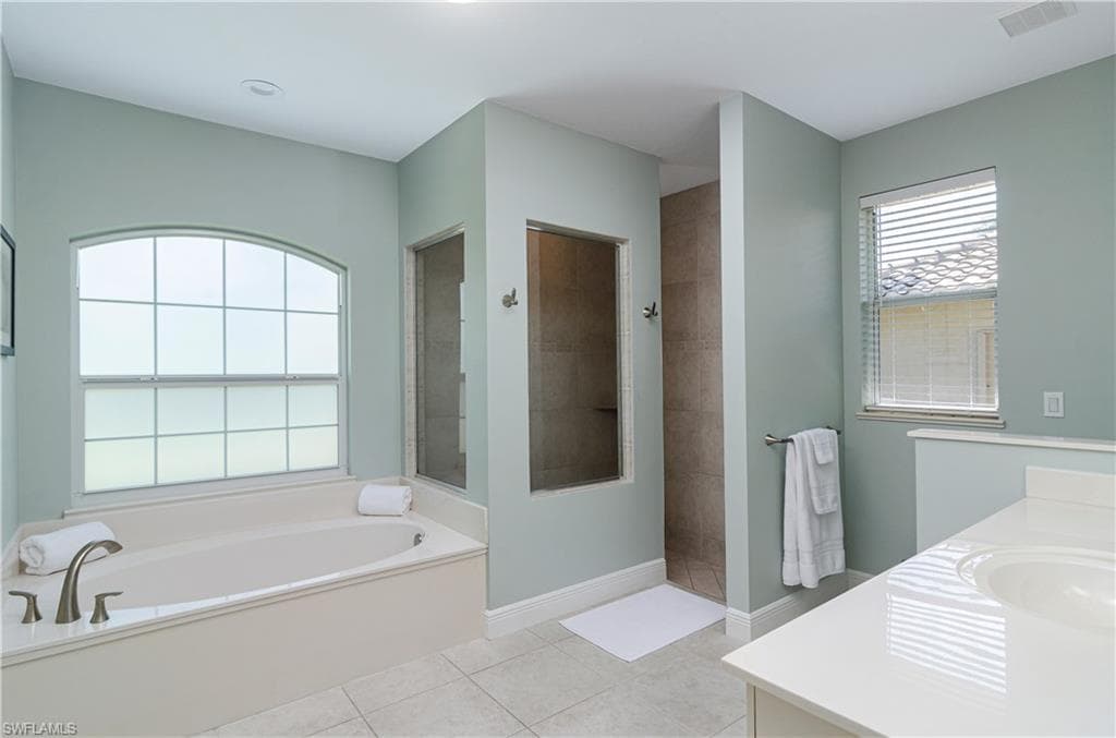 336 Waterleaf CT, MARCO ISLAND FL 34145-10