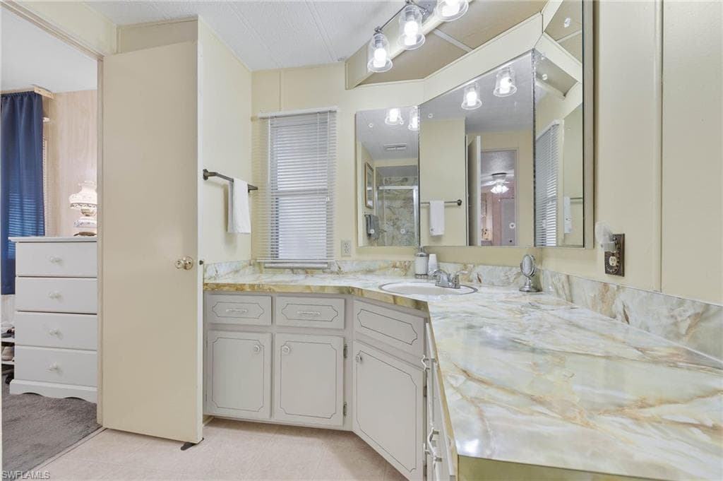 9004 Arbor DR, NORTH FORT MYERS FL 33903-19