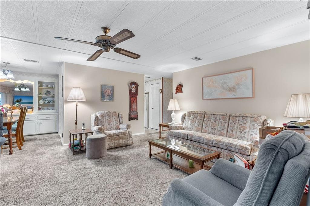 9004 Arbor DR, NORTH FORT MYERS FL 33903-3