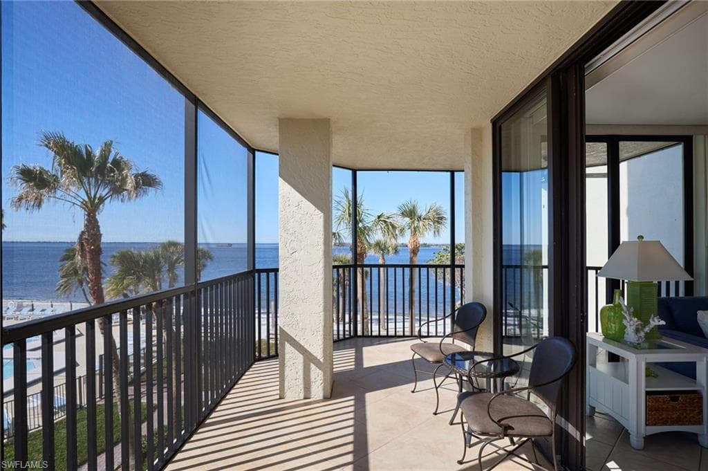 17080 Harbour Point DR # 211, FORT MYERS FL 33908-2