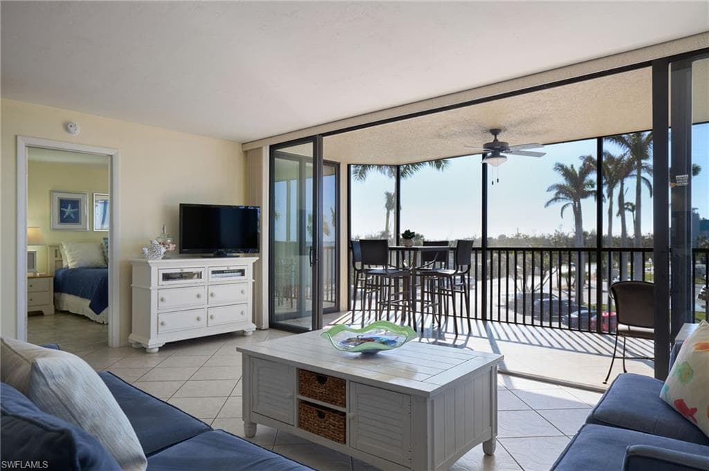 17080 Harbour Point DR # 211, FORT MYERS FL 33908-3