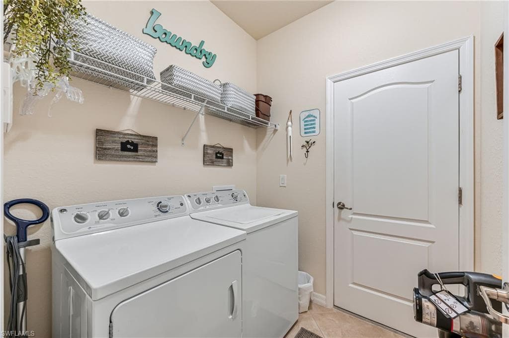 14641 Fern Lake CT, NAPLES FL 34114-25