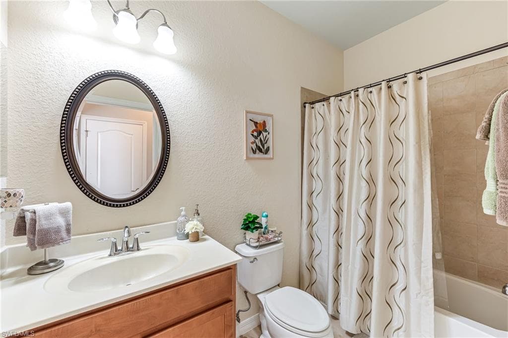 14641 Fern Lake CT, NAPLES FL 34114-21