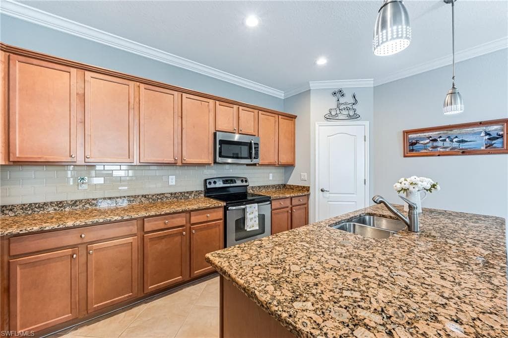 14641 Fern Lake CT, NAPLES FL 34114-13