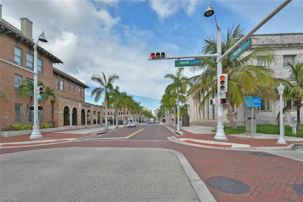 2401 FIRST ST # 250, FORT MYERS FL 33901-3