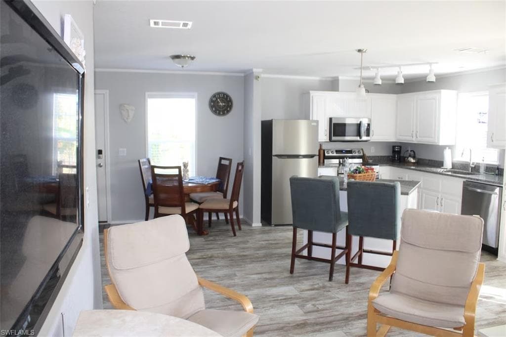 5520 RAINBOW DR, BOKEELIA FL 33922-9